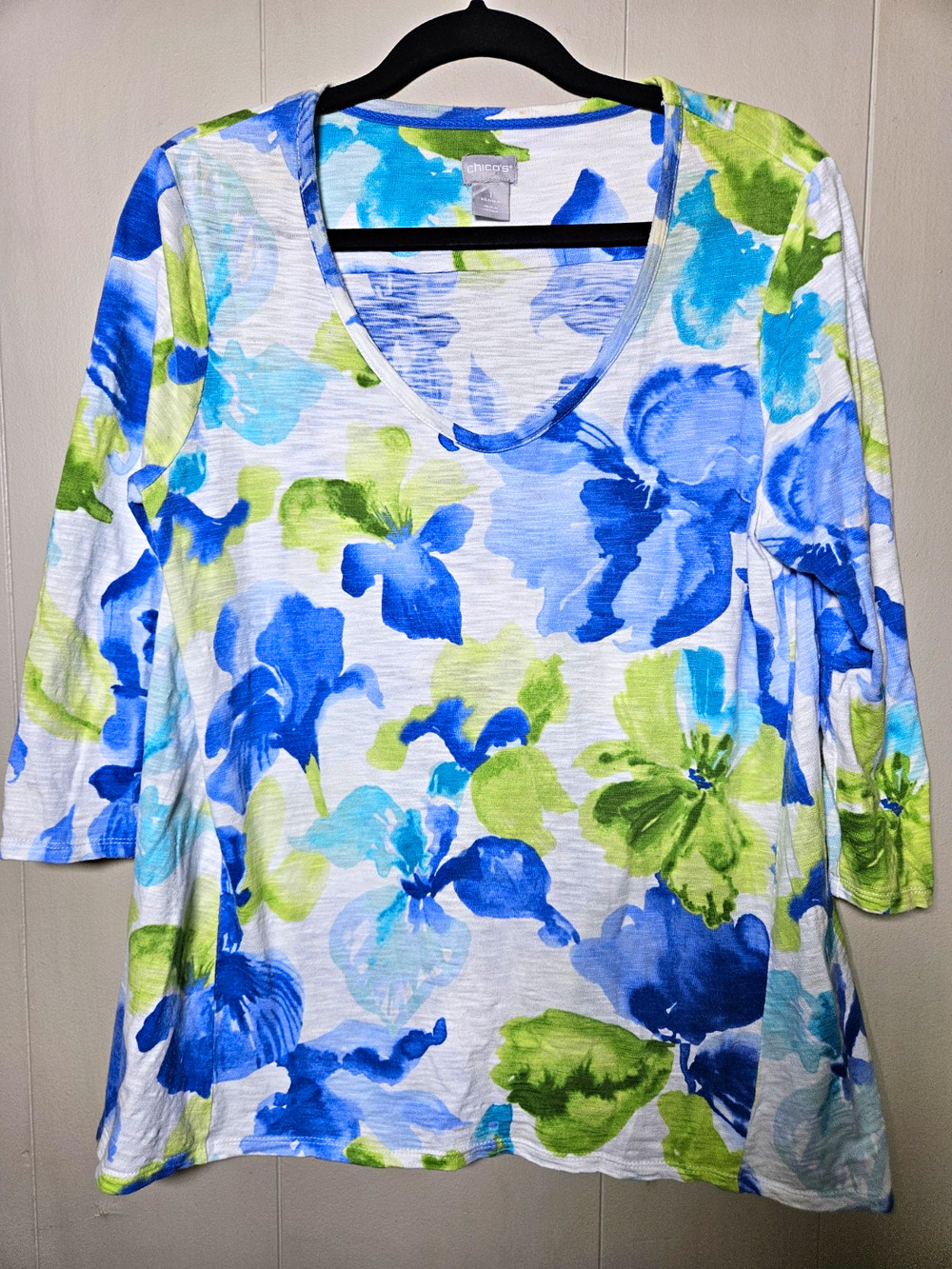 Chico's Size M Blue Green White Floral Scoop Neck 3/4 Sleeve Knit Tunic Top
